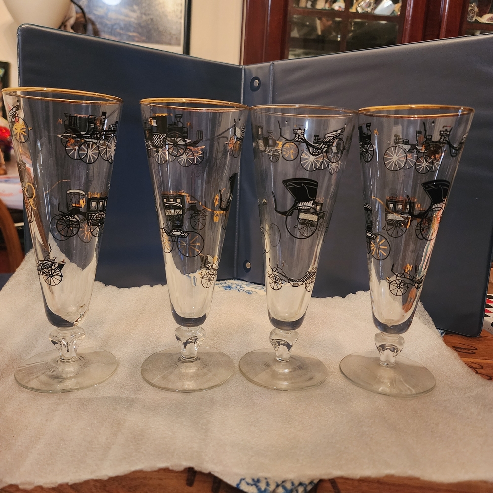 Elegant Gold Rimmed Carriage Glasses